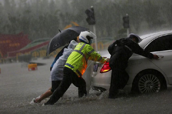 Zhengzhou, Rainstorm, Rain Deluge, Henan China