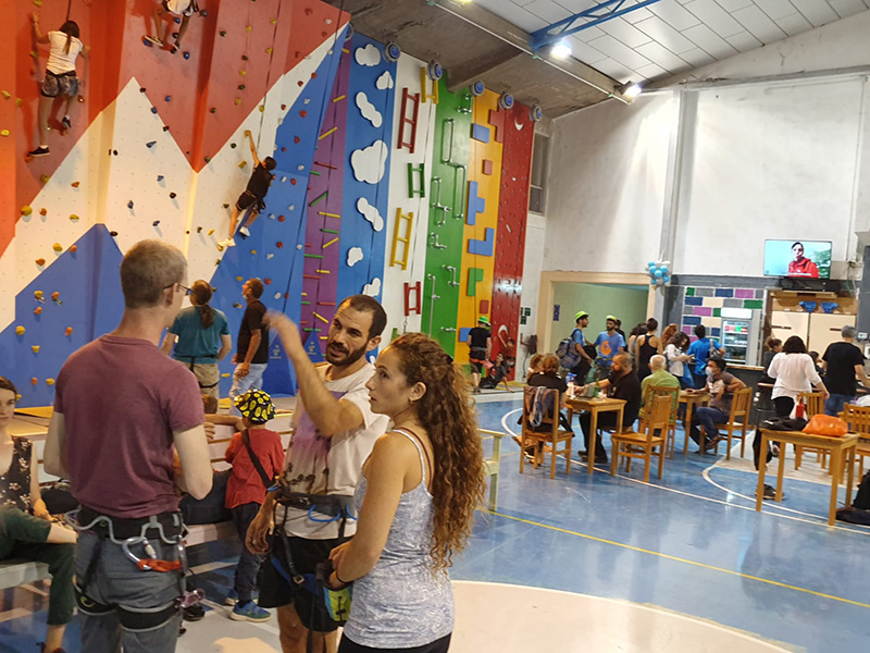 climbing gym, climbing center, rock climbing wall, indoor climbing wall, outdoor climbing wall, build a climbing wall