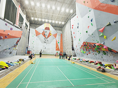 indoor climbing, climbing wall, rock climbing, climbing gym, artificial climbing wall