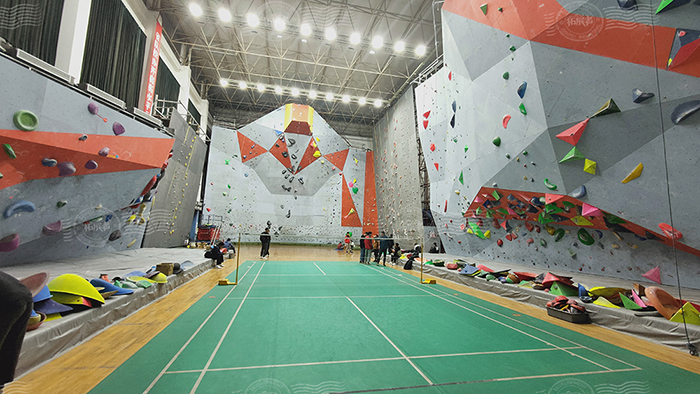 indoor climbing, climbing wall, rock climbing, climbing gym, artificial climbing wall