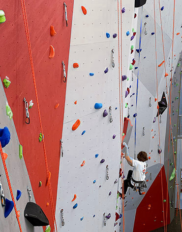 Rope Climbing Wall